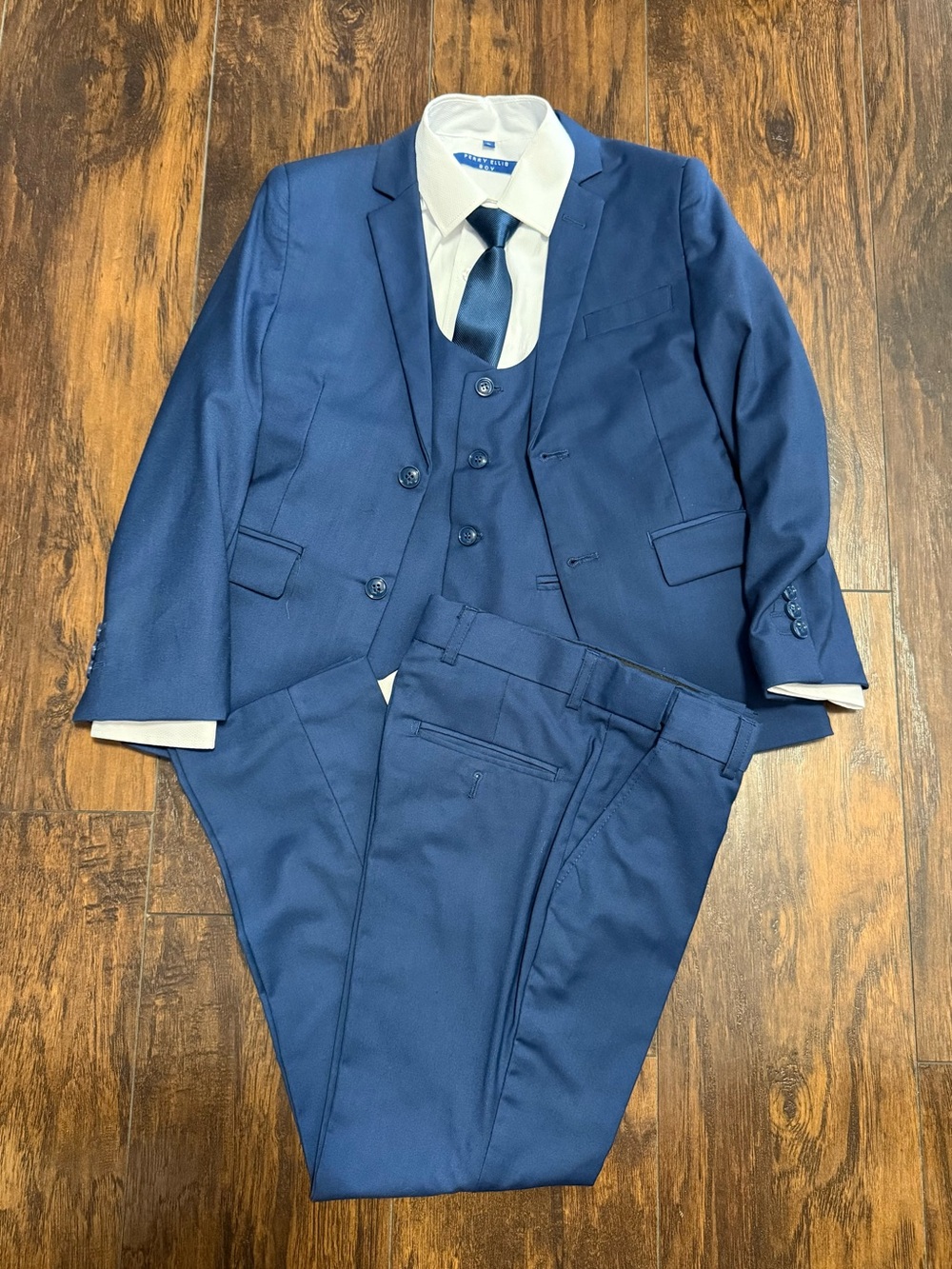 Perry Ellis Boys 5-Piece Suit Set Size 8 Navy Blue – Worn Once